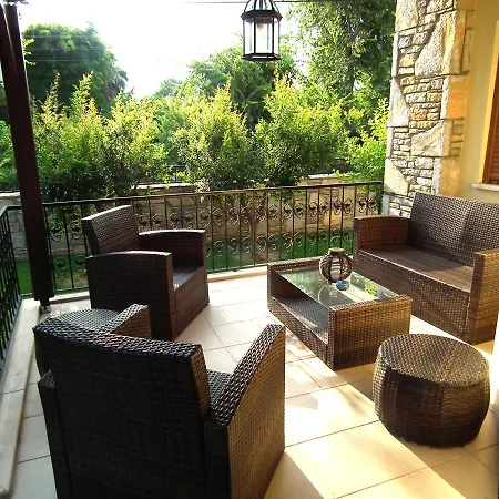 Villa Nefise *